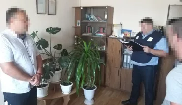 Систематичні хабарі за погодження документів – ДБР затримало посадовця Управління Держпраці у Кіровоградській області